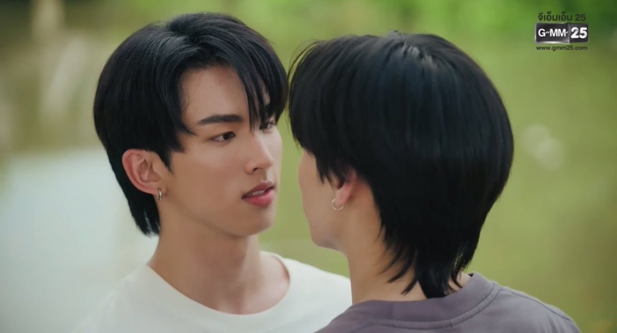 naneng_jaa's tweet image. ก็เพื่อนข้างๆ ทำให้ใจฉันสั่น
พื้นที่ว่างดันเป็นเธออยู่ตรงนั้น
ต้องโทษที่เธอไหม มาทำให้ฉันรัก
จะรับผิดชอบกันได้เปล่า

(( รักกันเลย ป้ารับผิดชอบเอง ))

HEAD 2 HEAD SERIES EP6

#H2HseriesEP6 #SurfJava 
#swensurf #javabh | @swensurf @javabh28