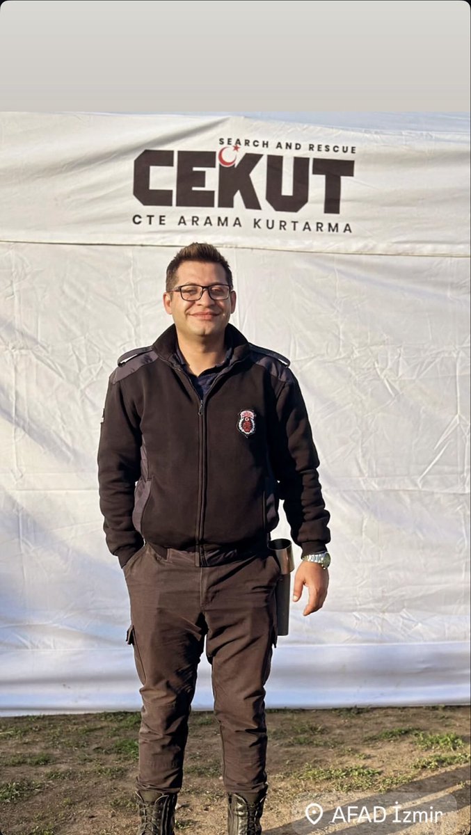 idrss_yasar's tweet photo. Bir polis gibi üniforma giyen, bir asker gibi bot bağlayan, yıllarca suçlularla başbaşa mesai yapan, Yangında, isyanda görev yapan İnfaz ve Koruma Memurlarının yeri Emniyet Hizmetleri Sınıfıdır.
#EmniyetHizmetSınıfı 
@RTErdogan @memetsimsek @yilmaztunc @YavuzEnis https://t.co/rbotJAj25s
