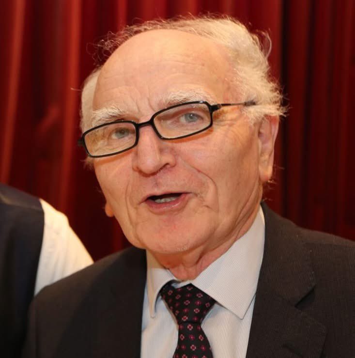 Seán Perry tweet media