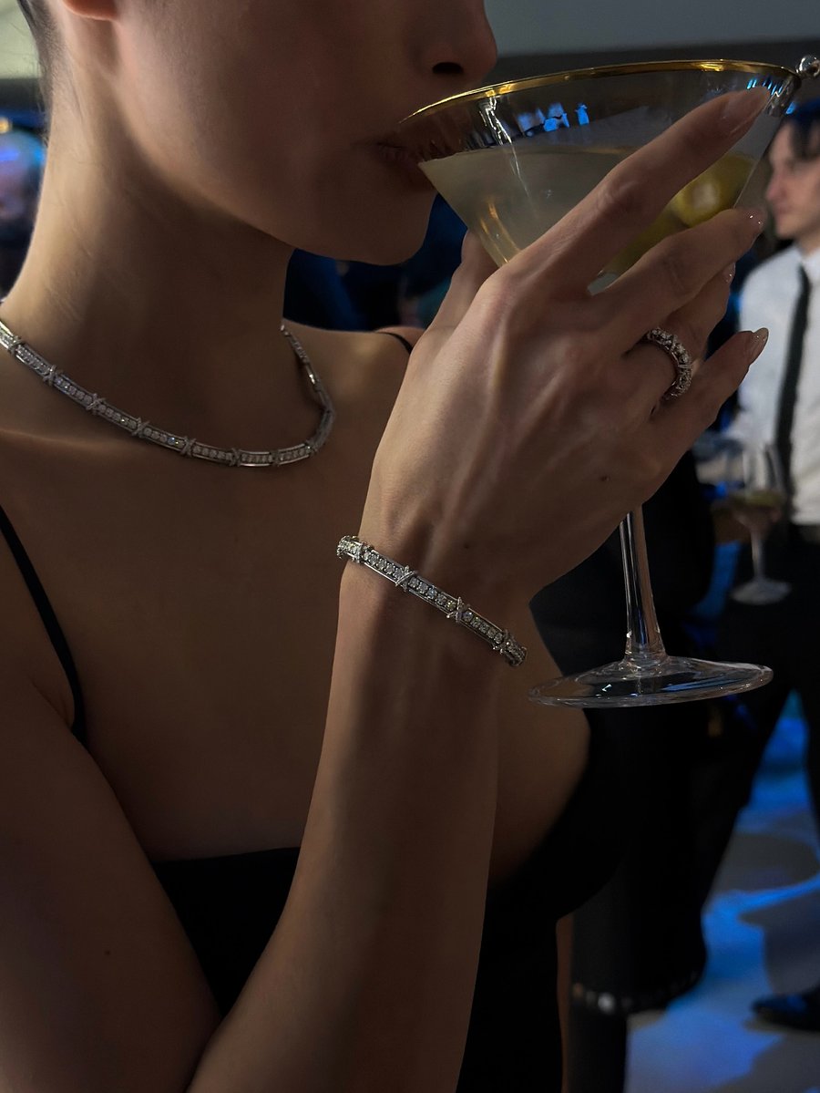 qbwright's tweet image. ⠀

⠀ ⠀⠀ ⠀⠀           𝐓𝐨 𝐥𝐨𝐯𝐞 𝐚𝐧𝐝 𝒃𝒆 𝒍𝒐𝒗𝒆𝒅 𝐢𝐬 
                             𝐭𝐨 𝐟𝐞𝐞𝐥 𝐭𝐡𝐞 𝐬𝐮𝐧 𝐟𝐫𝐨𝐦     
                             𝒃𝒐𝒕𝒉 𝐬𝐢𝐝𝐞𝐬 ~ #visualns