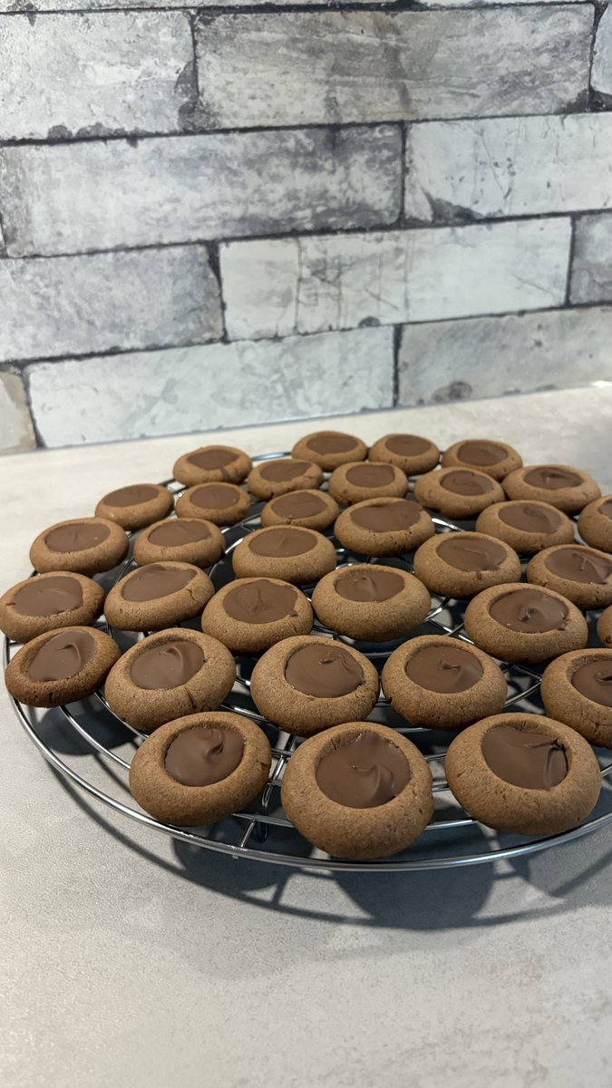 s0phchan's tweet photo. Ich hab mir einen Thermomix gekauft und bin jetzt nur am backen und kochen.
Fühl mich wie eine 50 jährige Sabine 🫠 https://t.co/hmJGJIDnQY