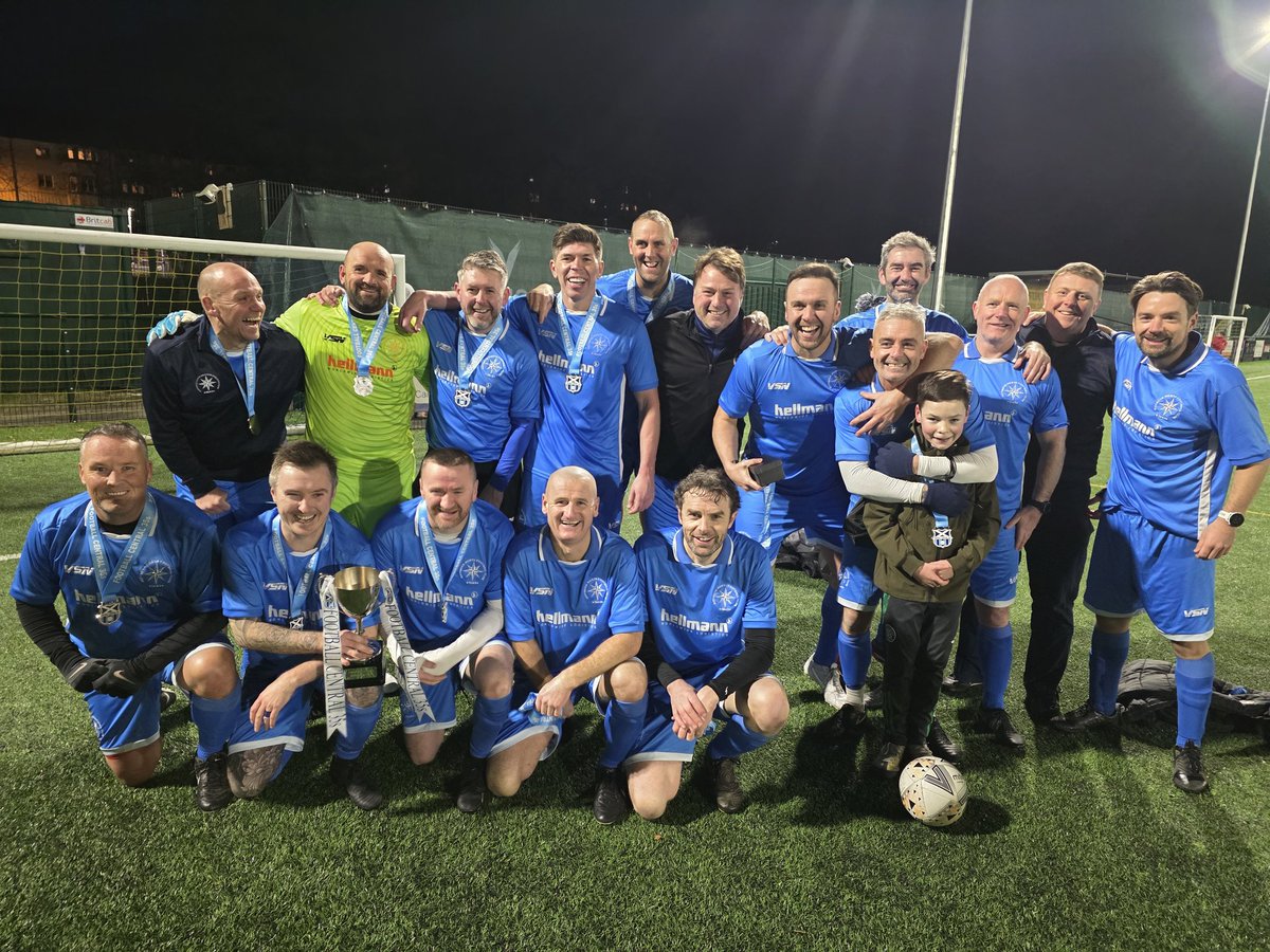 centregions35s's tweet image. OVER 40s CUP FINAL 🏆⚽️

WINNERS - GIFFNOCK NORTH 40s 🏆👏

@EasterhouseFA 3 40s vs @GNorthAFC 40s 3

@GNorthAFC won 3-2 on penalties to clinch a League and Cup double! 🏆🏆👏⚽️

Well done lads, cracking achievement 👏👏🏆🏆

@centregions35s @ScotAmFA @scottish_aff