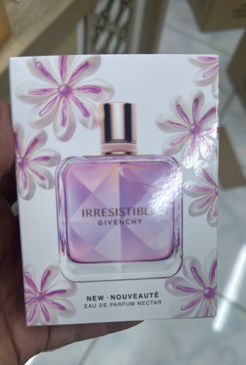 تدرون هذا العطر وفرناه قبل حتى الإعلان الرسمي .

لا تبحث عن العطر ماهي متوفره هذي النسخة ابد إلى الان 🩷