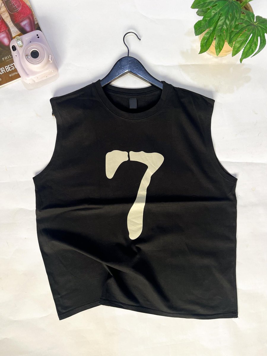 1~ 3XL
2~ XL
3~ L
4~ L

🏷️ ¢89.99 each
DM TO PURCHASE | rts appreciated 👽🚀