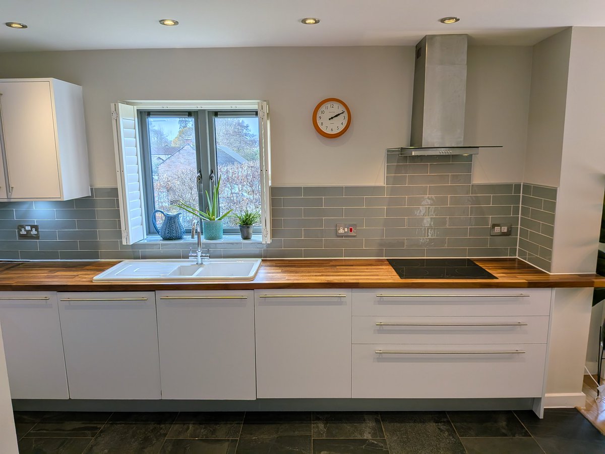 rubbishcom's tweet photo. David from Bristol just requested a no-obligation quote through https://t.co/Tqrq3Rsgjc 🧾  
He’s clearing out his old kitchen — everything’s going! 🚪🍽️ ♻️  

Need your kitchen gone too? Get your quote today at https://t.co/Tqrq3Rsgjc
#Bristol #KitchenRemoval #RubbishRemoval https://t.co/wM5ITIUdq0