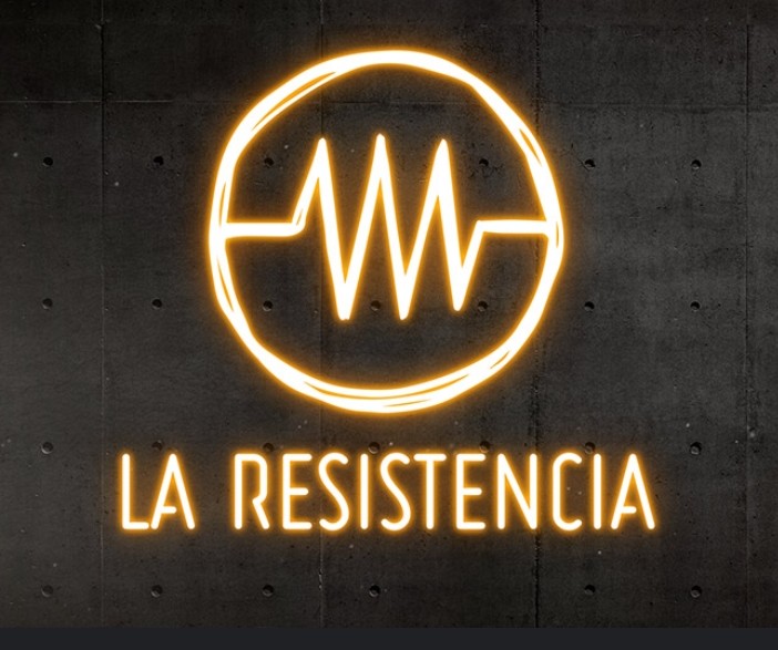 elpelodegulas91's tweet photo. ¿Hasta cuándo váis a seguir ocultando que no tenéis nada que ver con Vox? @a_pinacho @CastellaTuiter @grisonbeatbox @jponcerivero @davidbroncano https://t.co/FkERrOIT0f