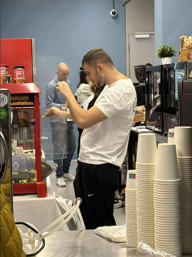 PITEGORASZ tweet media