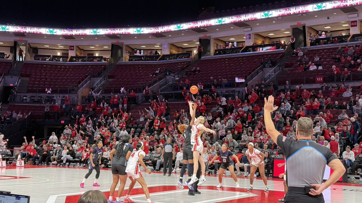 xax66's tweet photo. Time for some @OhioStateWBB https://t.co/jUZwifqjih