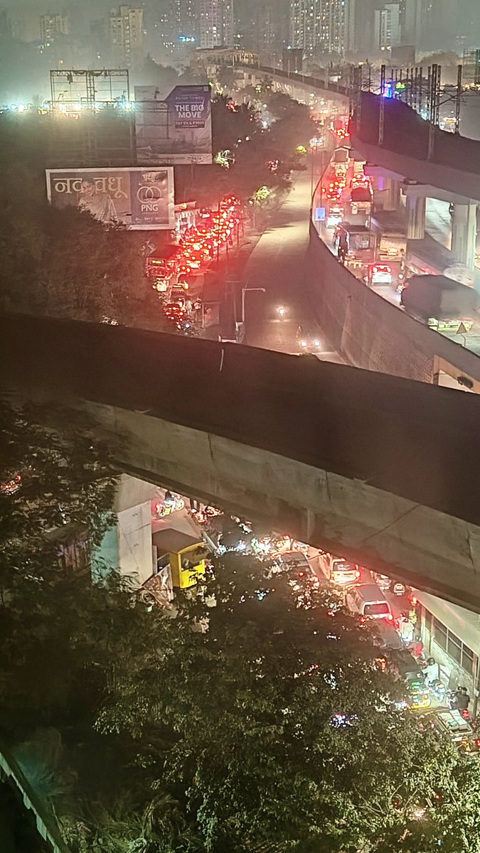 Ank_it_Acharya's tweet image. Daily traffic affairs for Ghodbunder Road, but authorities are busy sleeping as they have done enough work by digging entire Ghodbunder Road stretch from gaimukh till majiwada.. @TMCaTweetAway @rajtoday @Dev_Fadnavis @mieknathshinde @PratapSarnaik @BJP4India #pathatic