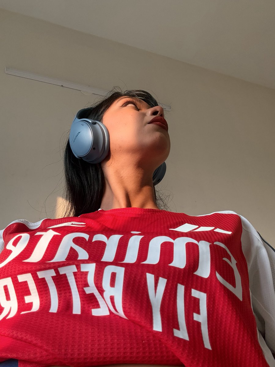 Me rn watching the gunners go ❤️🥹
.
#PremierLeagueNaESPN #PremierLeague #ChelseaVsArsenal #Gunners #COYG