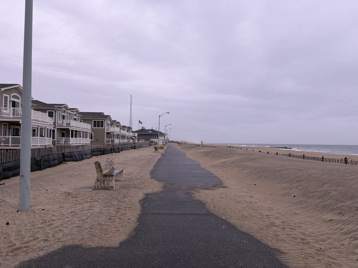 AlwaysReadyLife's tweet image. 8M cold and rainy fasted run. Felt very good considering my hamstring strain which is improving. Boonie hats never fail.