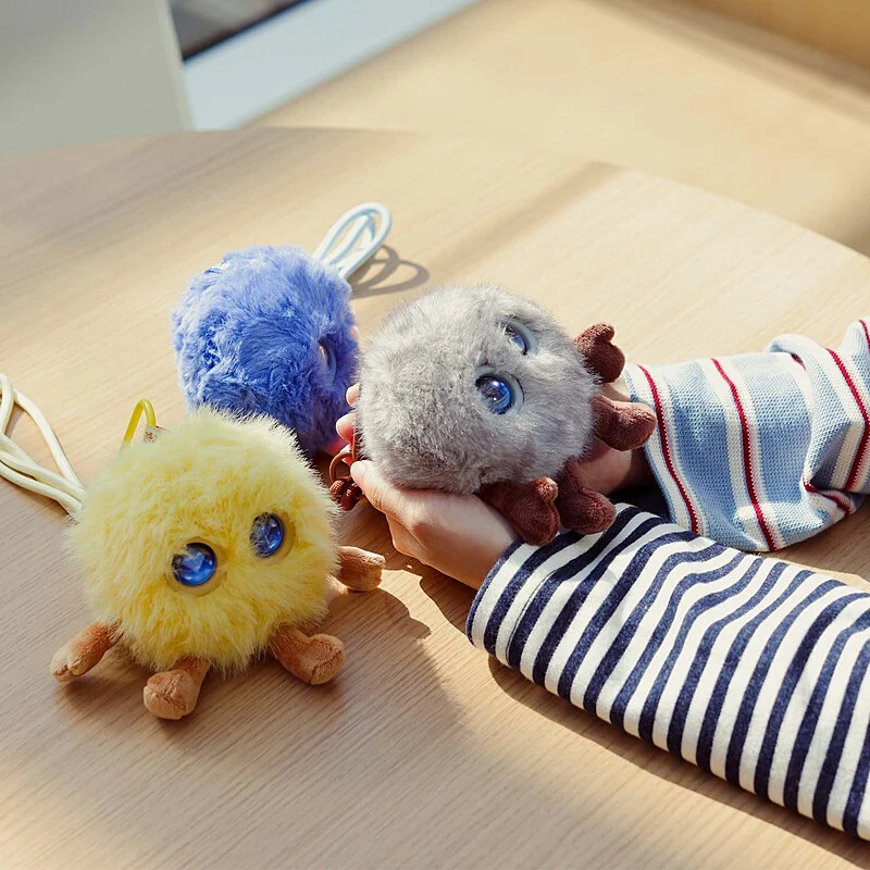 TechVoicenet's tweet image. هواوي اطلقت حيوان أليف يشتغل بالذكاء الاصطناعي
العجيب انه اول ماوفروه انتهى مباشرة 🗑️

✅ يفهم مشاعرك
 🔊يفهم نبرة صوتك (معصب فرحان ..الخ) ويرد بالصوت
🫳🏻 يستجيب للصوت واللمس
 🔋بطاريته تستمر إلى 8 ساعات
 📱يرتبط بجوالك ويعطيك تقرير عن تغير مشاعرك
        (اذا انك نفسية بيقولك…