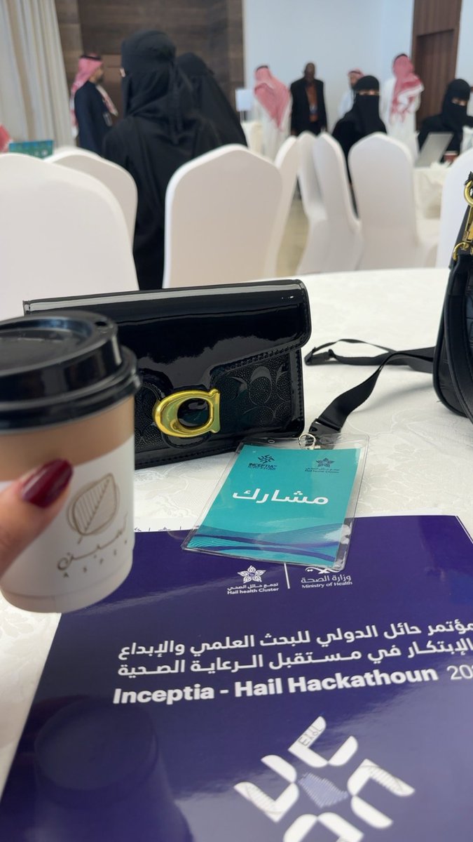 toot644's tweet photo. فخورة بمشاركاتنا في هاكثون مؤتمر حائل الدولي للبحث العلمي والإبداع والابتكار ، وبالعمل الذي قدّمه الفريق في تطوير أفكار مبتكرة تعزز  مسار الطب الوقائي. 
هذه المشاركة تمثل نقطة تقدم مهمة في بناء حلول رقمية تسهم في رفع جودة الخدمات الصحية ودعم خطط التحول الوطني ٢٠٣٠ 🇸🇦 https://t.co/ratPF6ismu