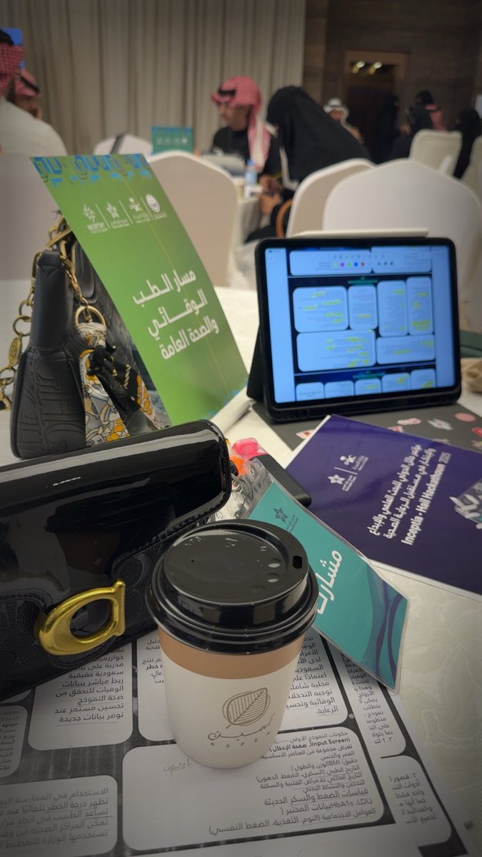 toot644's tweet photo. فخورة بمشاركاتنا في هاكثون مؤتمر حائل الدولي للبحث العلمي والإبداع والابتكار ، وبالعمل الذي قدّمه الفريق في تطوير أفكار مبتكرة تعزز  مسار الطب الوقائي. 
هذه المشاركة تمثل نقطة تقدم مهمة في بناء حلول رقمية تسهم في رفع جودة الخدمات الصحية ودعم خطط التحول الوطني ٢٠٣٠ 🇸🇦 https://t.co/ratPF6ismu