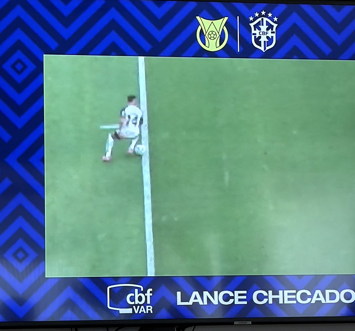 Vessoni's tweet photo. Bola não saiu toda. Gol mais do que legal.

#Corinthians https://t.co/mlzRS2hbjt