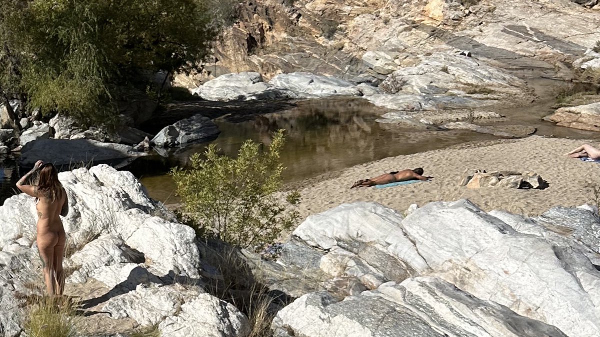 azbeast77's tweet photo. Another amazing hike to Tanque Verde Falls (upper trailhead) #NudeHike #NakedInPublic #Tucson https://t.co/s6HtR4TKoq