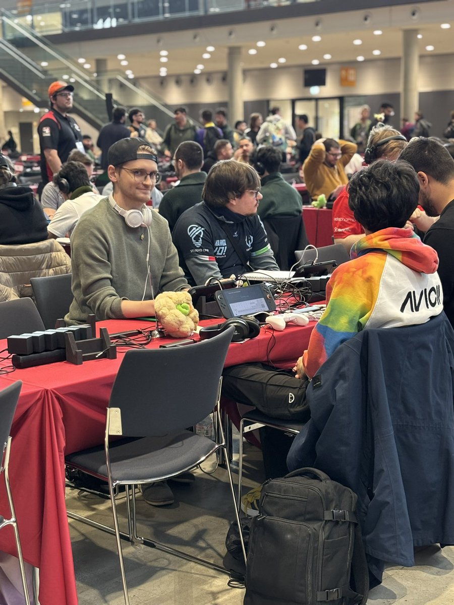 It was my first 3-5 finish at a regional, but the part that truly made my day is what my camera roll looks like now.
I’m so proud of my partner <a href="/Cloudy28R/">Vivi</a> . One of his strongest performances yet and his first stream appearance. I love you♥️