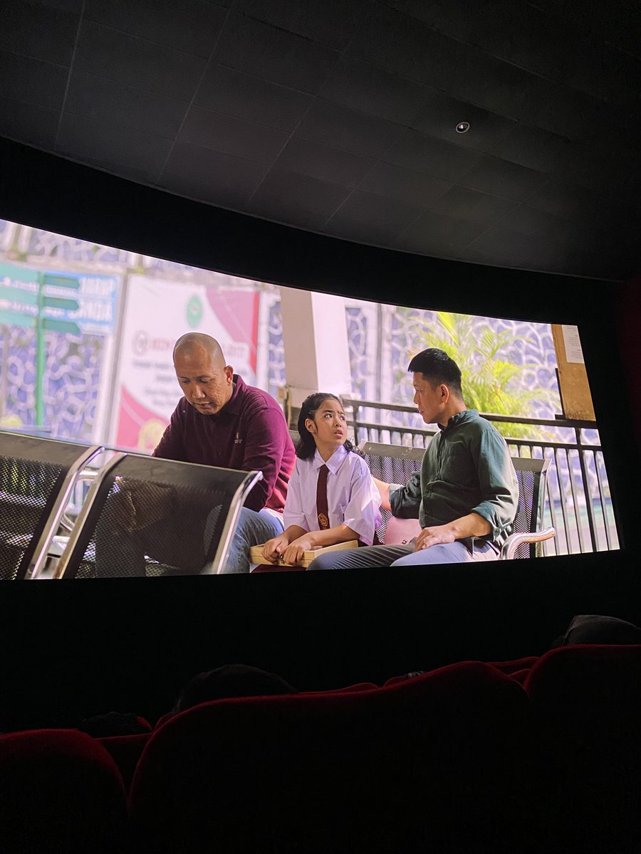 15jt penonton AGAK LAEN . Bukan mimpi angan kosong sih ini, pegang omongan ini