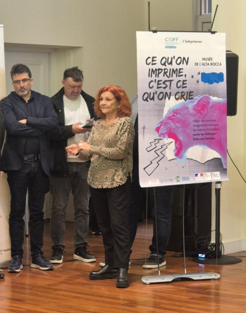 Dimu innò à i viulenzi contr’à i donni!
In Corsica dinò a situazioni pò essa pessima è ci faci rifletta è riagiscia. 
Pò essa à fiancu à noi. Pò tuccà i nosci vicini, culleghi à u travaddu, amichi, a famidda.
A sensibilizazioni, l'azzioni è u curraghju ci cuncernani tutti.