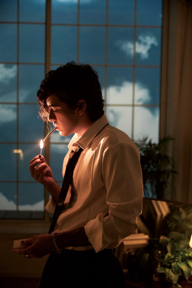 Marche's tweet image. Got put through the twink photoshoot assembly line in shanghai 🇨🇳