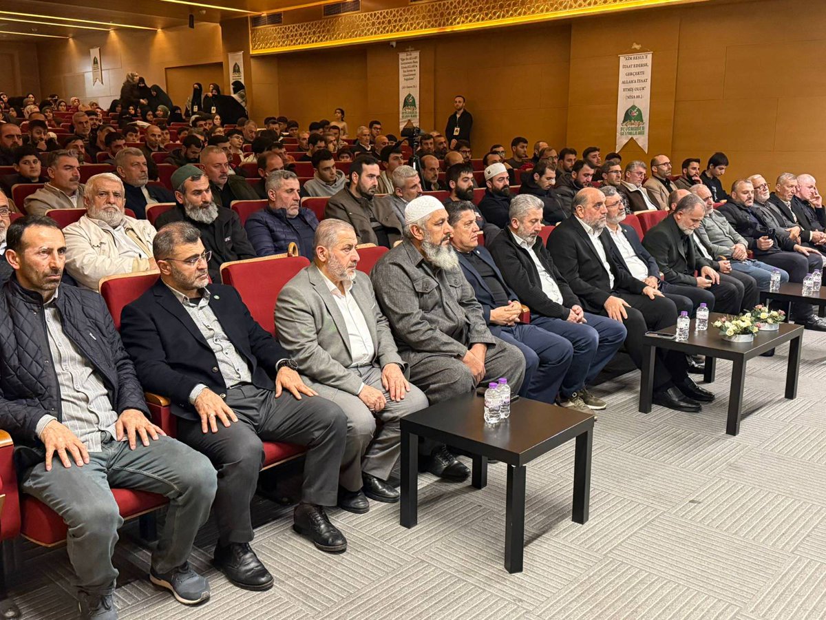 psevdalilari35's tweet photo. Kasım ayı “Sahabe Ayı” vesilesiyle Mus’ab bin Ümeyr’in örnek hayatını konu edindiğimiz bir program gerçekleştirdik.

Bu anlamlı sunumu bizlere takdim eden kıymetli hocamız Hüseyin Dursun’a ve programa katılım sağlayan tüm gönül dostlarımıza gönülden teşekkür ediyoruz. https://t.co/XQW13Igxd3