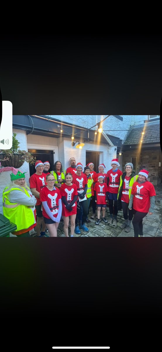SGPModalityAWC's tweet image. Skipton Santa fun run. Despite having completed a course of antibiotics for a chest infection 2 days ago- I would t want to miss this. Great fun and great cause!