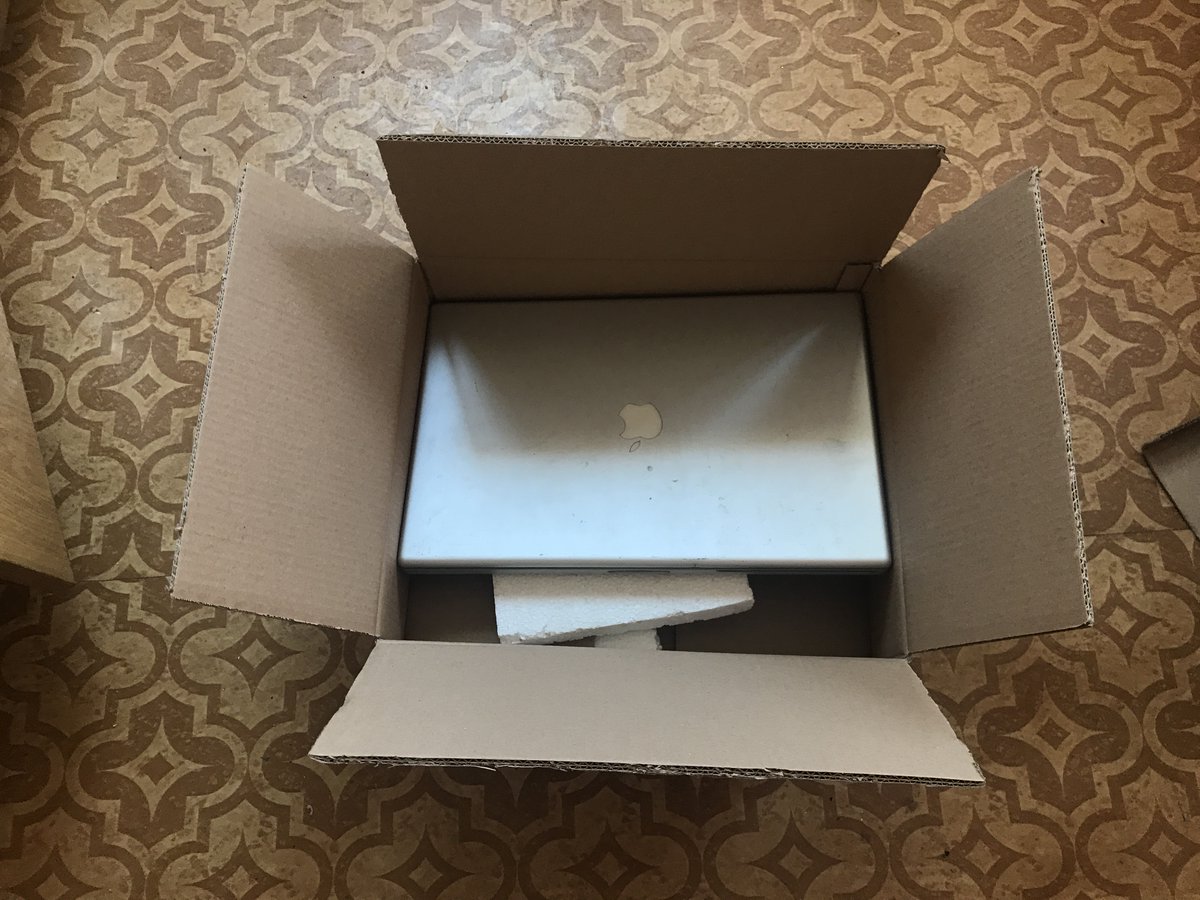 saraaa7447's tweet photo. Just got my new PowerBook.

What should I install first? https://t.co/ZKRSWA8tds