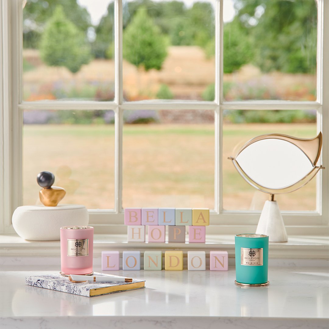 bellahopelondon's tweet image. Home: where memories linger, and every cherished piece has a place. 

#Homefragrance #Soywaxcandles #Reeddiffuser #Bellahopelondon