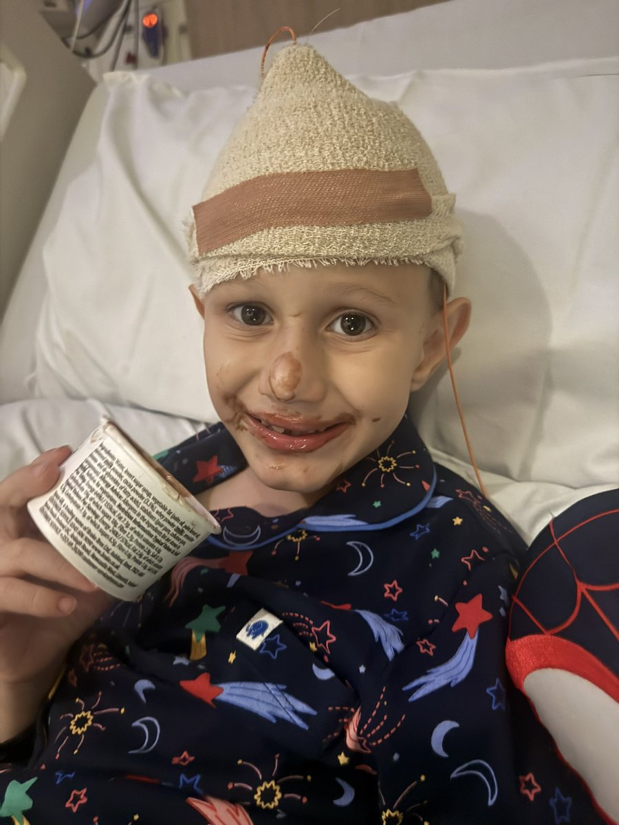 ToniPickles_'s tweet photo. A weekend stay at #AlderHey for ICP Monitoring, hopefully have the monitor removed tomorrow then home whilst we await the results 🤞🏼#thankyouNHS #craniosynostosis #latefusions #RaisedICP https://t.co/t11AxGp1ze