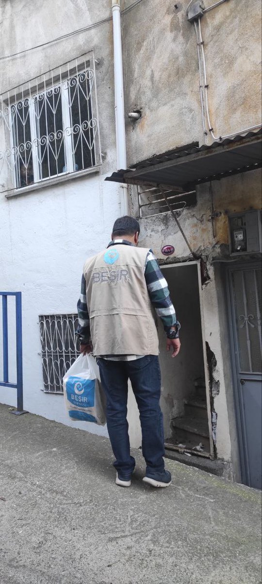 🇹🇷 Her ay binlerce ihtiyaç sahibi aileye sizlerin emanetlerini ulaştırıyoruz.

Gıda, yakacak, giyim ve diğer temel ihtiyaç malzemelerini; sosyal incelemesi tamamlanmış ailelerimizin  Kasım ayı dağıtımları tamamlandı.

Aralık ayında yapacağımız yardım çalışmalarına Zekât ve