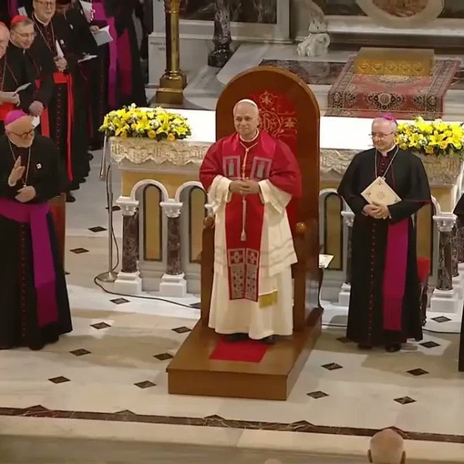 HNihal_Atsiz's tweet image. Memleketin bir ucuna Papa geliyor ayin yapıyor diğer ucuna Barzani geliyor konuşma yapıyor.

Atsız şöyle diyor:

“Türk Budun, Ökün!.. Kendine gel. Aklını başına topla. Her söze herkese inanma. Beynini işlet. Geçmişini hatırla.”