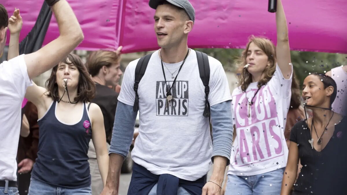 isabelle_denuit's tweet image. Ce soir sur @LCP, à la veille de la #Journéeinternationaledeluttecontrelesida, le film de  Robin Campillo. Un casting puissant, investi, pour une œuvre organique, vibrant au rythme de la techno en une danse de la vie, de l’amour et de la mort, qui vous chavire. Coup de cœur. 💔