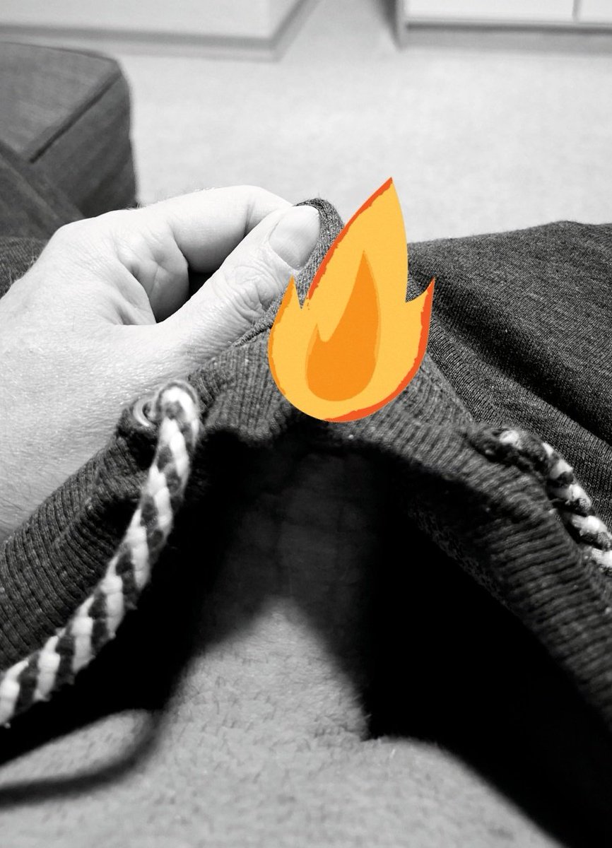 FlauschTeddy's tweet photo. Advent, Advent ein Lichtlein brennt?!? Oder so... https://t.co/DUYOyeEiwi