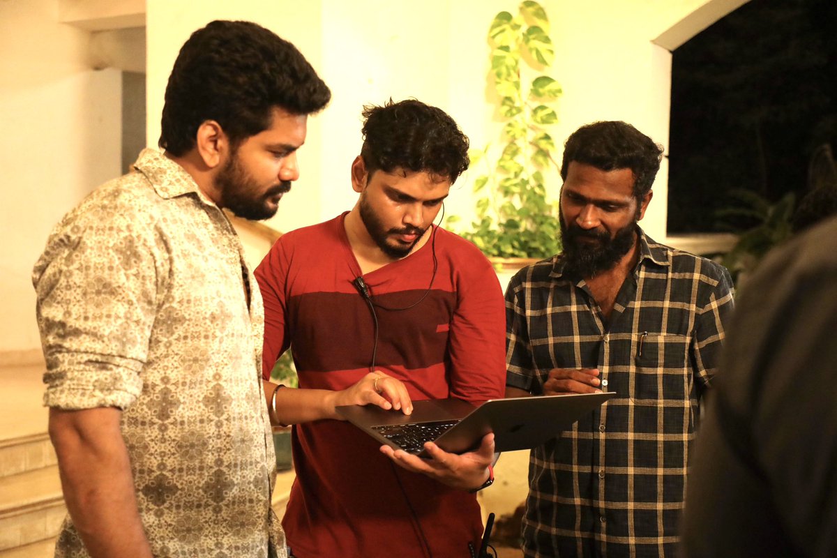 atchugj's tweet photo. MASK 🎭 Past two years — on &amp; off set — every day was a step forward towards my goal. 💛

Thanks, Vikarnan Ashok bro, for the amazing opportunity. Thanks to our Mentor Vetri Maaran sir.

#Mask #VikarnanAshok #Kavin #Vetrimaaran #AndreaJeremiah #AssociateDirector https://t.co/wNGMBNXwzJ