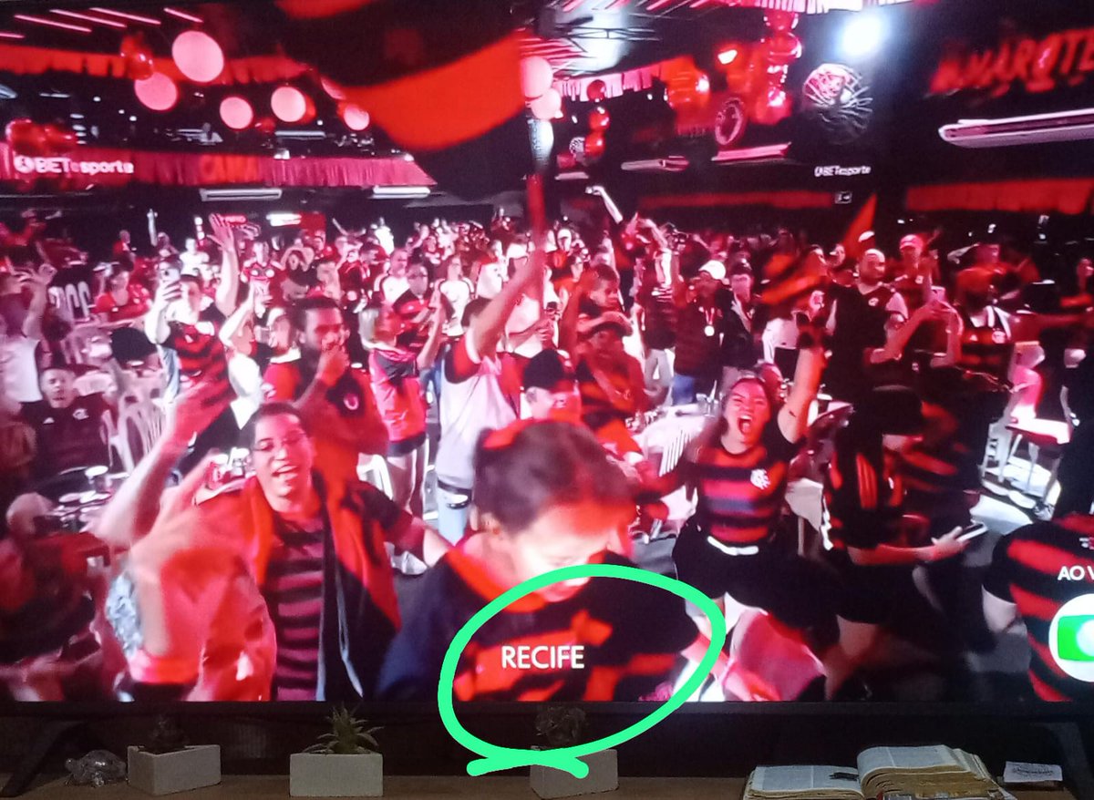 PoncianoWilker's tweet image. Alô você do Rio de Janeiro, nascido ou criado nessa terra abençoada, ou que é filho de Carioca e herdou o amor de família, comemore bastante! Meus parabéns !

Você é o verdadeiro torcedor do Flamengo. 

Agora você que é torcedor de parabólica, cria vergonha na cara e deixa de ser…