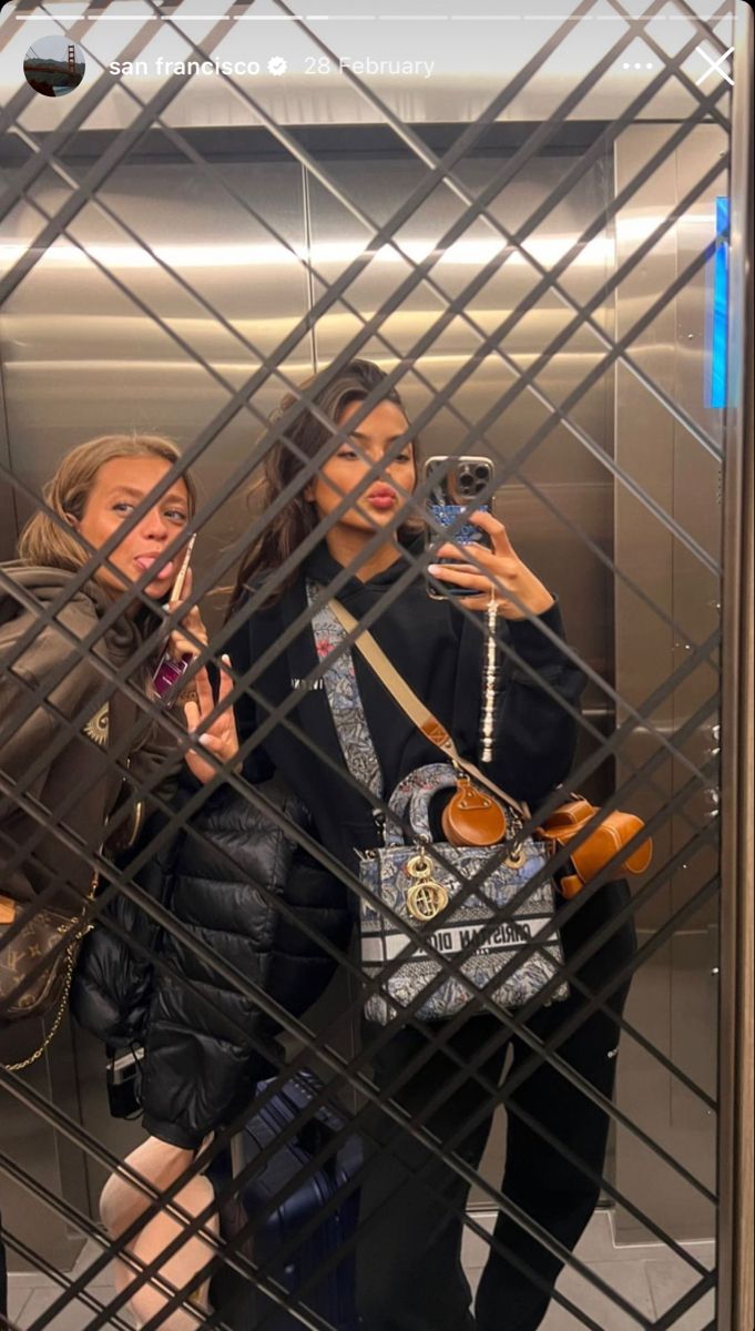 Haileyesul's tweet image. 𝑁𝘰𝑣𝘦𝑚𝘣𝑒𝘳 𝘭𝑜𝘰𝑘𝘦𝑑 𝑔𝘰𝑜𝘥 𝘰𝑛 𝑚𝘦. #visualNS