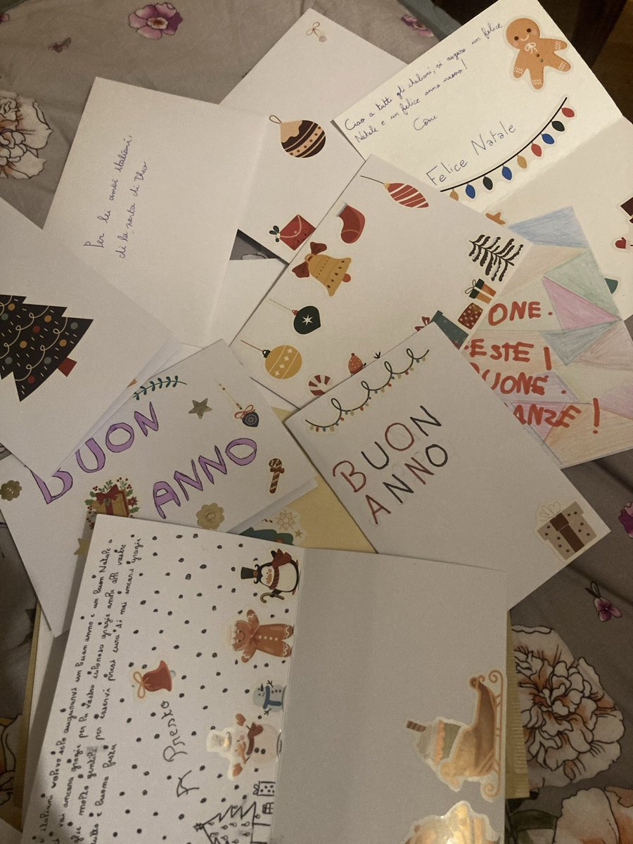 Les cartes de voeux pour les amis italiens sont prêtes! Destination Palerme 🎄🌲🎅