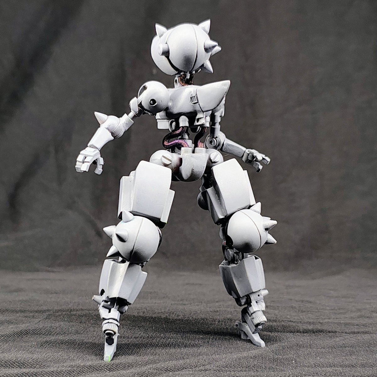 neielmont's tweet image. (W.I.P.) Pneuma, designed by @ZalsNG, built by Kevin Monti.

Ready for paint :)