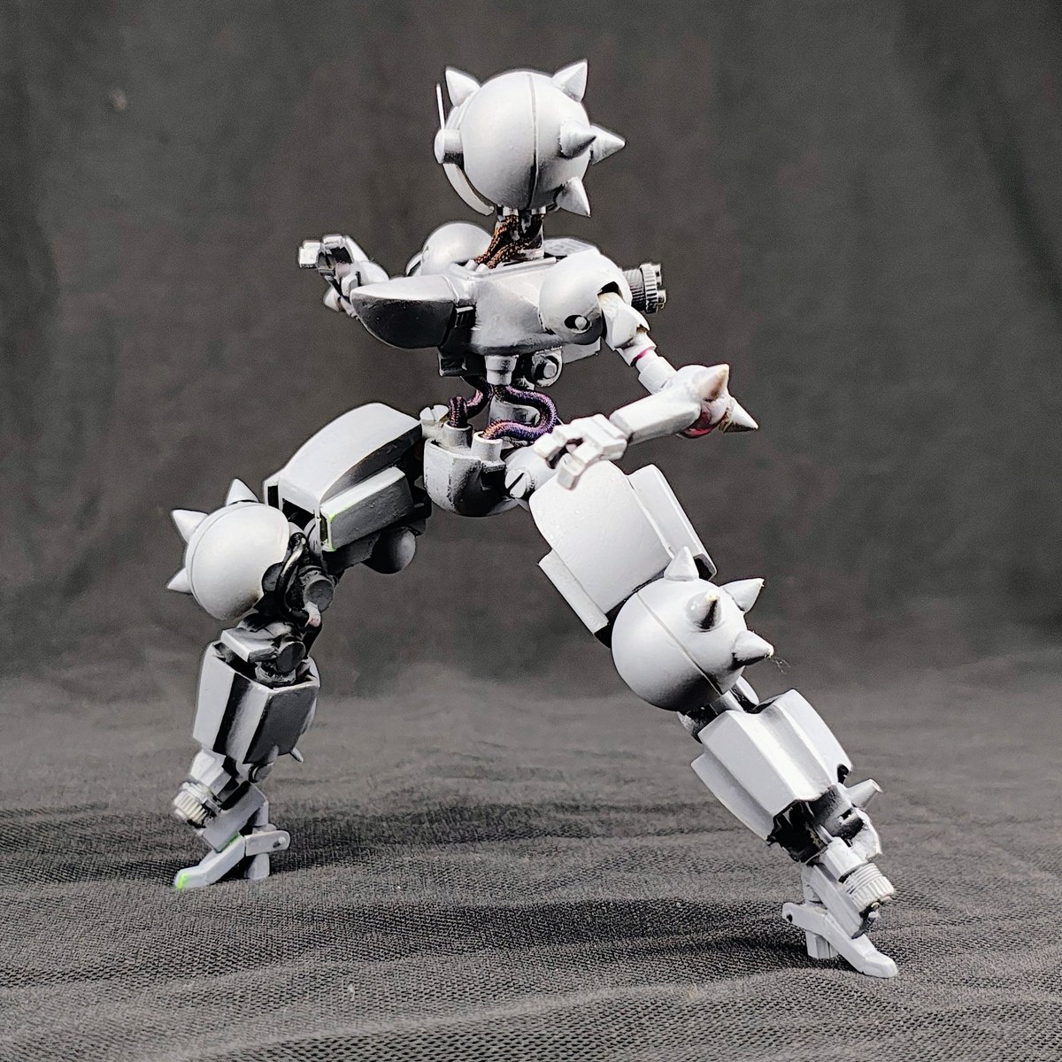 neielmont's tweet image. (W.I.P.) Pneuma, designed by @ZalsNG, built by Kevin Monti.

Ready for paint :)