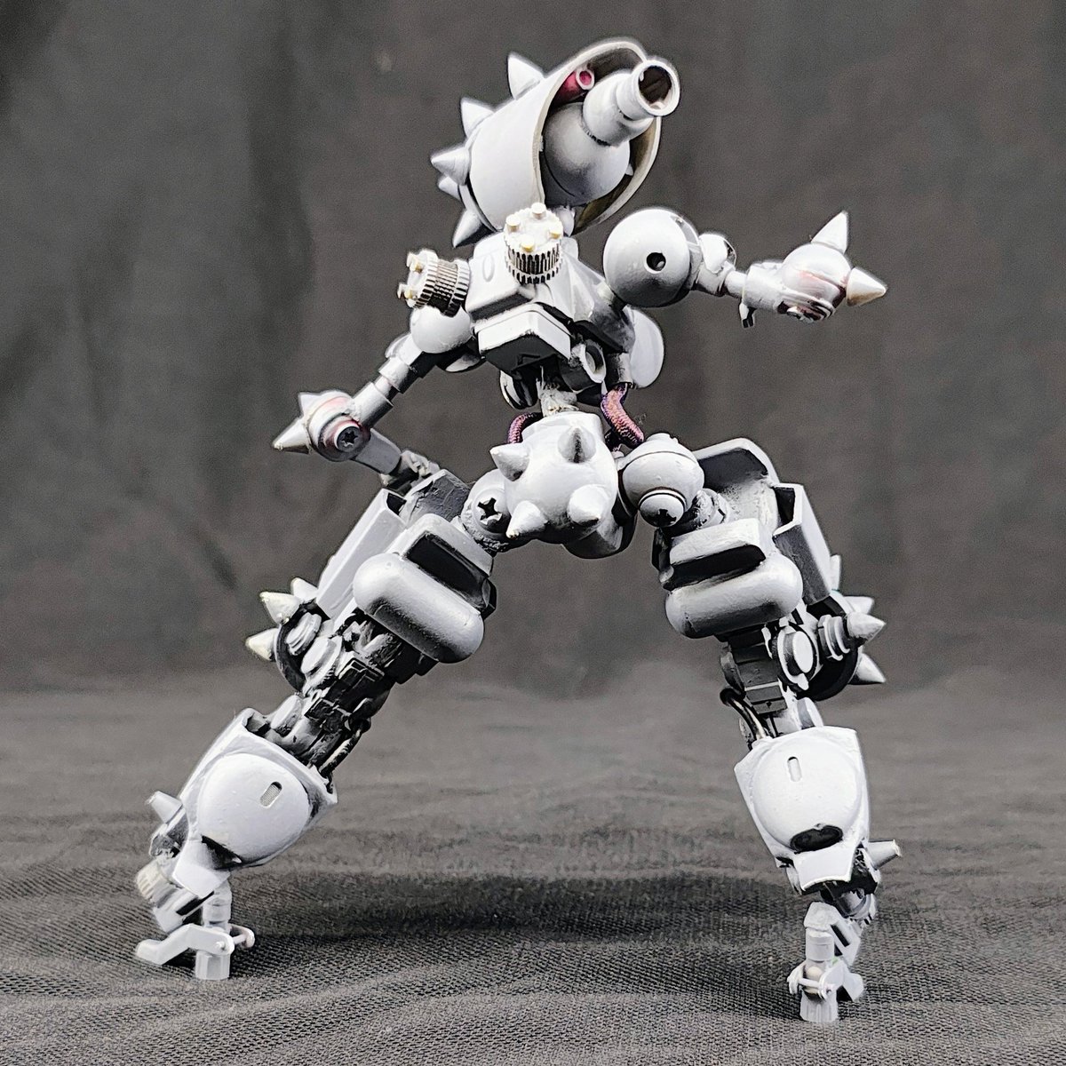 neielmont's tweet image. (W.I.P.) Pneuma, designed by @ZalsNG, built by Kevin Monti.

Ready for paint :)