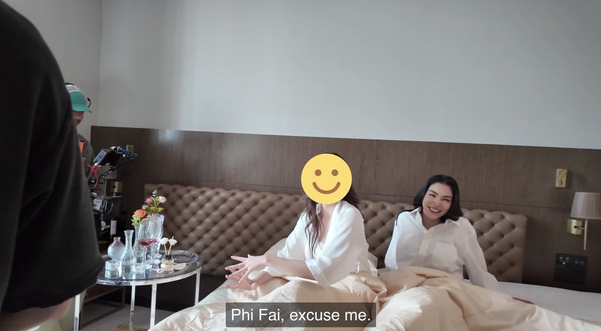 EchoesOfGLLove's tweet photo. @CentralRama9 Faye Peraya and someone’s daughter 😅🥰
#CentralRama9 #ValentinesDay
#FayePeraya
#ฝ้ายพีรญา #DaughterinLaw #SomeonesDaughter https://t.co/8lYA7ub6e0