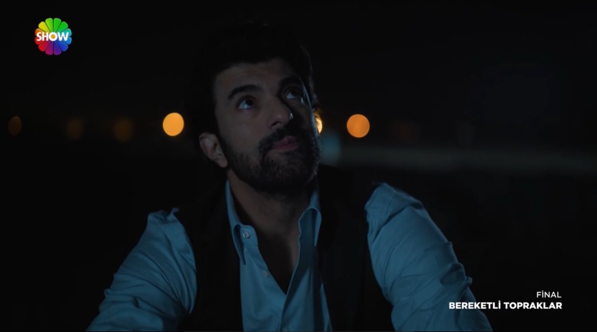 "Durma kendini hatırlat, durma göğe bakalım." ✨

#EnginAkyürek #GülsimAli #NevEr #BereketliTopraklar