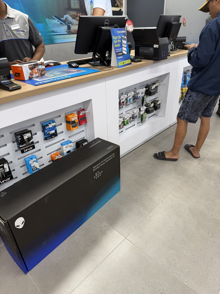 thissdax's tweet image. Traveled to another country and the first thing I picked up was a new monitor.

Not to trade every hour… just to stay active and not miss good opportunities.

Study hard, trade easy✈️