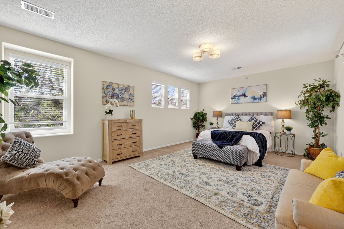 PhotoSnapABQ's tweet image. Win the listing before you even take the photos!🤝🏡
When you walk into a listing presentation with @PhotoSnapABQ as your partner, you can promise potential clients the best real estate media and marketing. #ListingAgent #SellerTips #RealEstateMarketing #AlbuquerqueBusiness