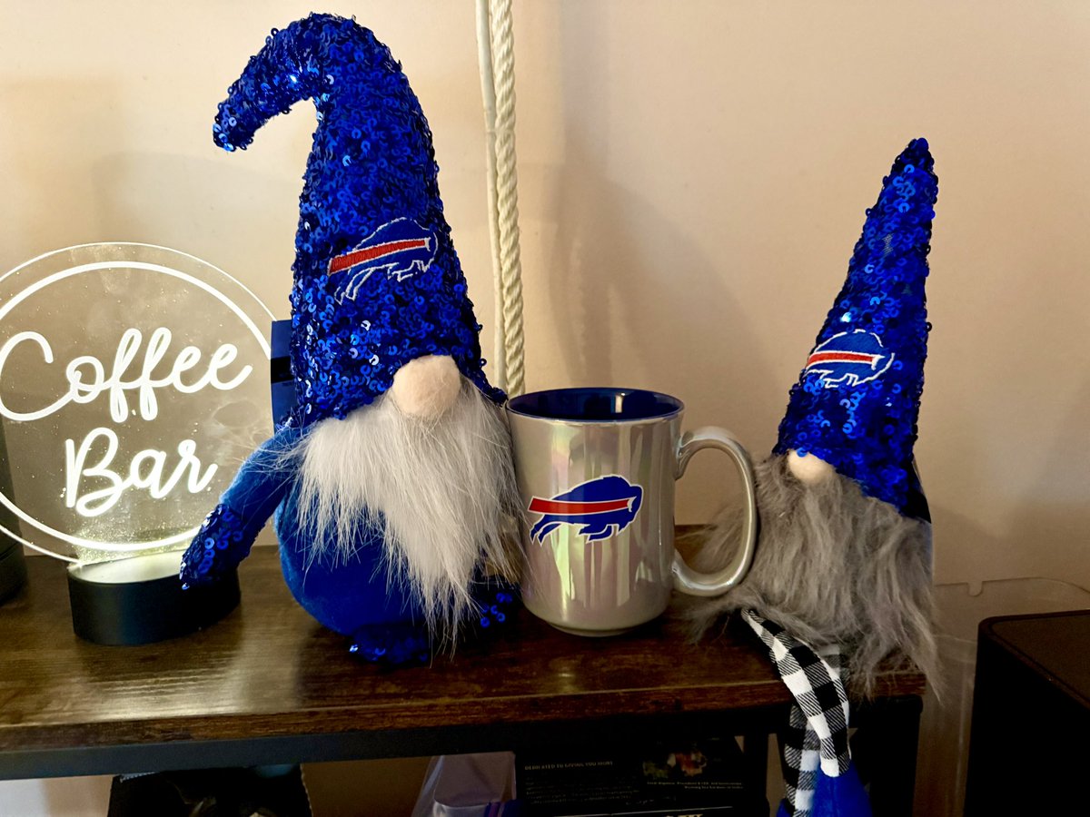 Chris_2xU's tweet photo. @MinimeQbcritic1 ❤️🦬🏈

#GoBills
#BillsMafia https://t.co/5exDS6rrYa