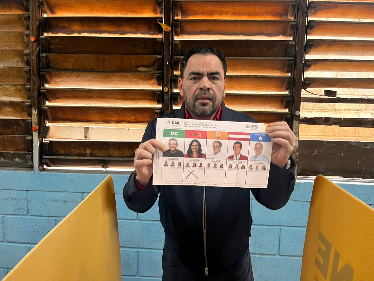 ¡SON ELLOS O SOMOS NOSOTROS!