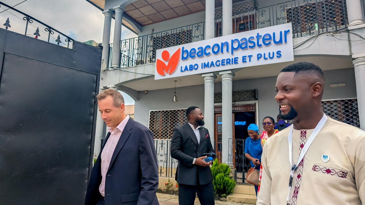 UKinCameroon's tweet photo. From Scholarships to Saving Lives! 🌍💡

@MattWoods_UK visits BeaconPasteur co-founded by a Chevening alum and hosting the Chazona Mental Health &amp; Wellbeing Organisation led by a Commonwealth alum.

A Chevening–Commonwealth couple turning UK education into real-world impact! 👏 https://t.co/4wPLi0F0Yb