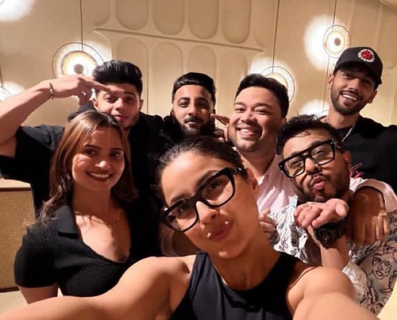 「 𝐑𝐀𝐇𝐔𝐋 」❤️🇮🇳 tweet media