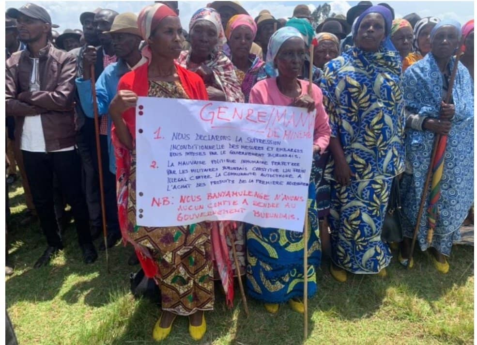 Mathieu_Uwi2023's tweet image. The DRC must stop blurring the lines between state forces and militias; civilians are paying the price.Alleged integrated operations involving FARDC and militia groups are unacceptable and must be dismantled.