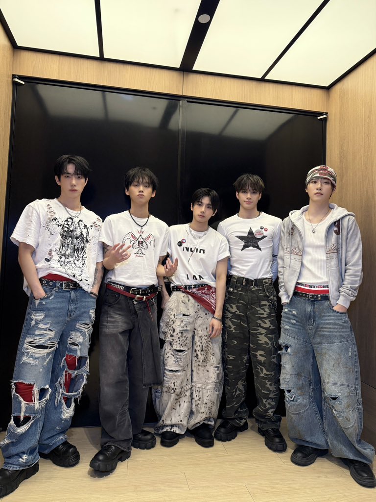 onepact_'s tweet image. [💙_ #원팩트]

벌써 데뷔한지 2년이나 되었다니...🥹
그동안 함께해 줘서 너무 고마워~
1130주년까지 함께하자!! 사랑해💕

#ONEPACT #원팩트